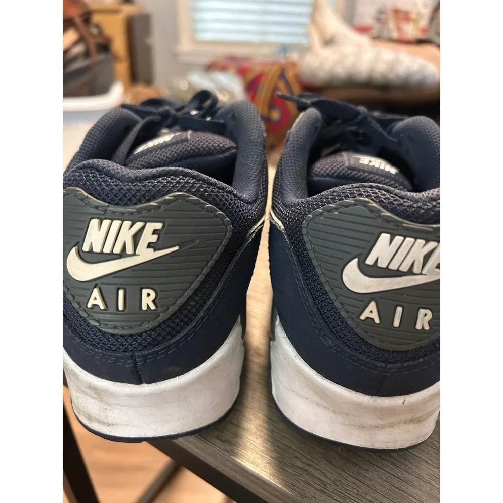 Nike product pair